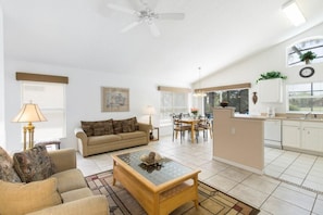 Apartment | Living area