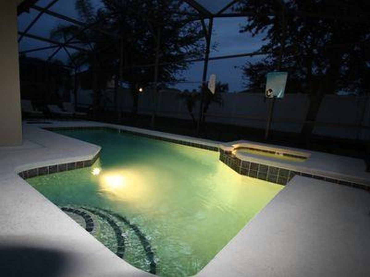 Apartment | Outdoor pool