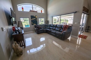 Apartment | Living area | TV - Mallory Paradise Apartment 4 Bedroom (Haines City)