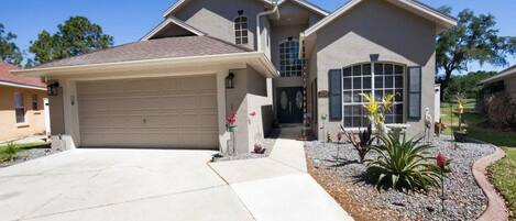 Apartment | Front of property