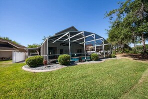 Apartment | Property grounds - Mallory Paradise Apartment 4 Bedroom (Haines City)