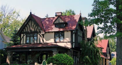 The Victorian Tudor Inn