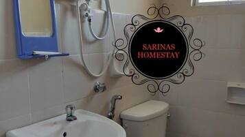 Family House, 3 Bedrooms | Pancuran Bilik Mandi