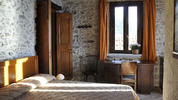 Deluxe Double Room, Sea View | Minibar, in-room safe, cots/infant beds, rollaway beds