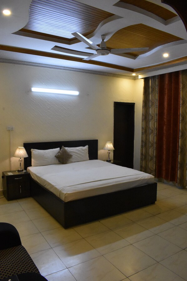 Executive-rum | Arbetsyta för laptop, gratis wi-fi och sängkläder