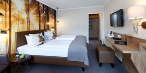 Premium Double Room | Desk, blackout drapes, free WiFi, bed sheets - Trend Hotel Oldenburg (Wiefelstede)