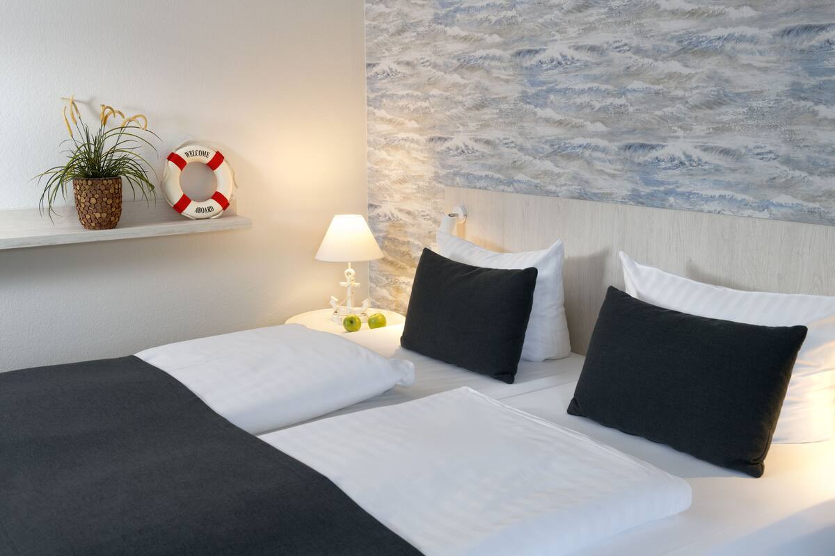 premium double room | 1 bedroom, desk, blackout curtains, free wifi