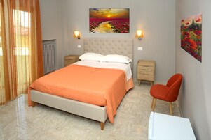 Superior Double Room | Minibar, cribs/infant beds, free WiFi, bed sheets
