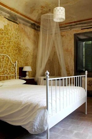 Quarto casal, para não fumantes | Banheiro | Secador de cabelo, toalhas de banho