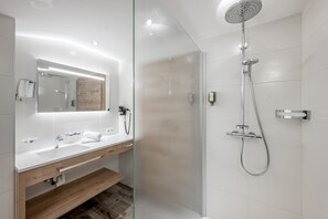 Double Room, Balcony (On Top) | Bathroom