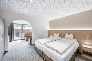 Premium-studio (Ferienglück) | Tallelokero huoneessa, pimennysverhot, silitysrauta/-lauta