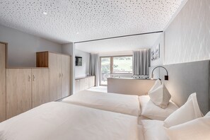 Caja de seguridad en la habitación y cortinas blackout 