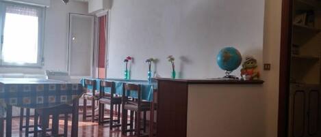 Free daily local cuisine breakfast