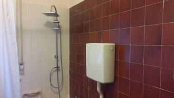 Doppelzimmer, eigenes Bad | Badezimmer