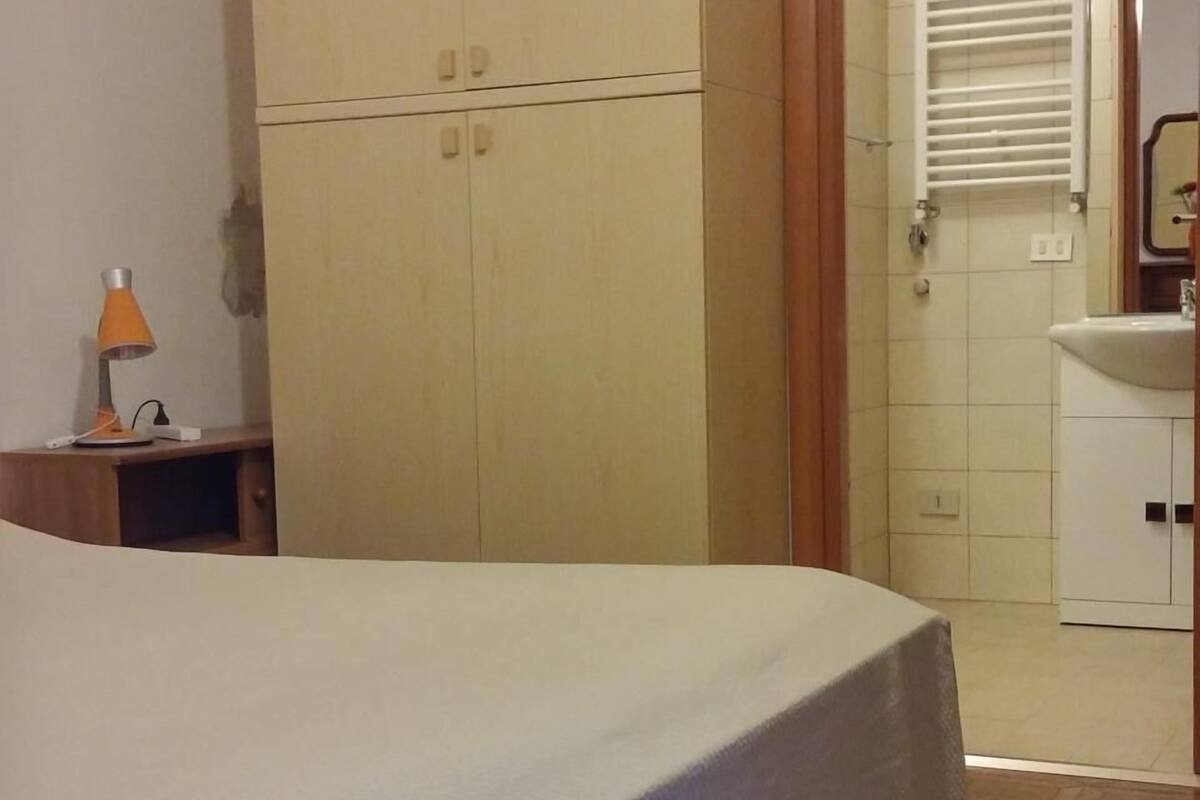 Double Room, Private Bathroom | Desk, laptop workspace, rollaway beds (surcharge), WiFi (free)
