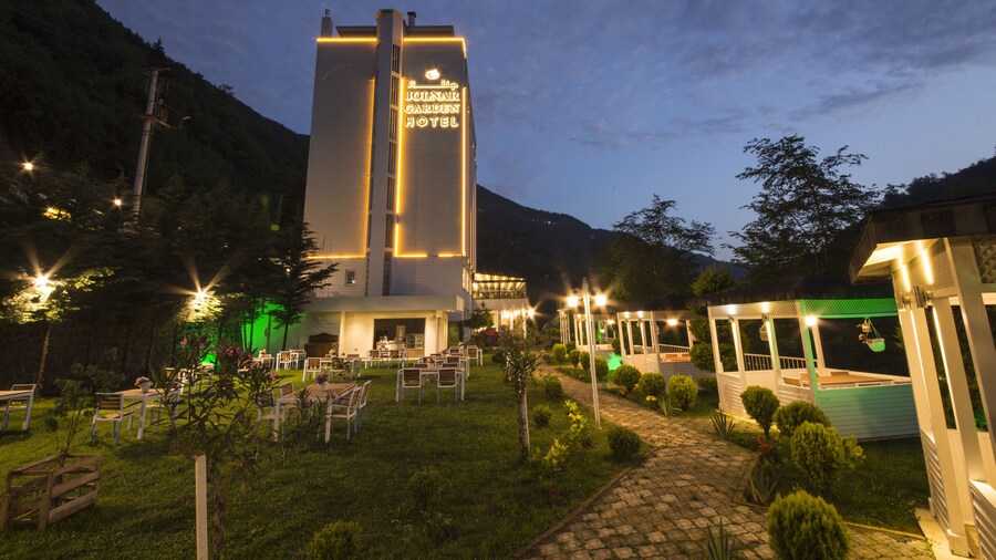 Jolnar Garden Hotel