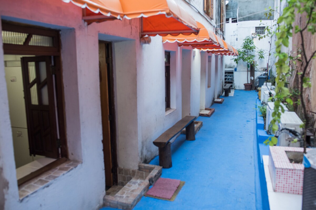 Hiên