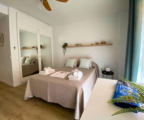 Basic Studio | Blackout drapes, iron/ironing board, free WiFi, bed sheets - Apartamentos Benal Beach Group (Benalmádena)