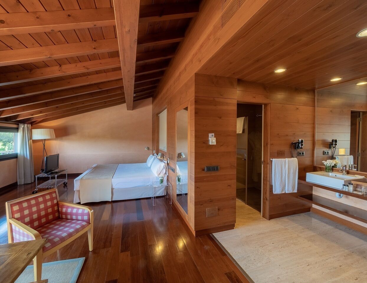 family studio suite | 1 bedroom, in-room safe, desk, laptop workspace