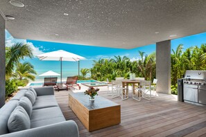 Long Bay 4 Bedroom Beach House | Terrasse/Patio