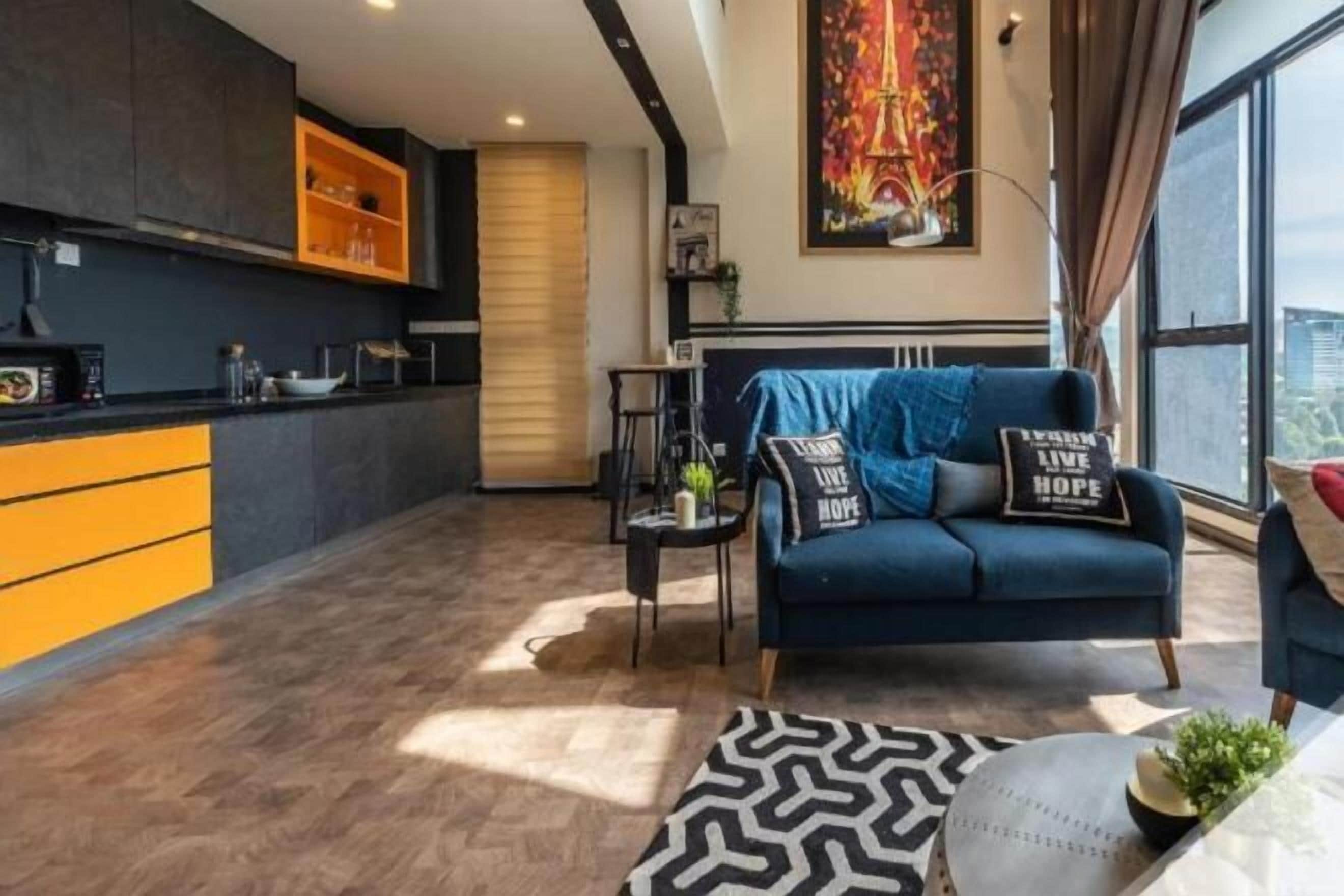 Zona de estar | Una televisión de pantalla plana