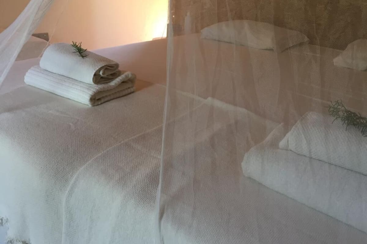 Blackout curtains, free WiFi, bed sheets
