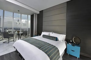 Suite | 20 bedrooms, Egyptian cotton sheets, premium bedding, down comforters