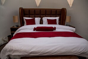 Phòng đôi Cao cấp | 4 phòng ngủ, bộ đồ giường cao cấp, minibar với thức uống miễn phí 