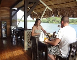 Breakfast area