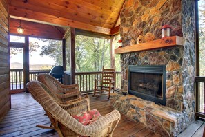Apartment | Terrace/patio - Crockett Mountain Lodge Nevaeh Cabin Rentals (Blue Ridge)