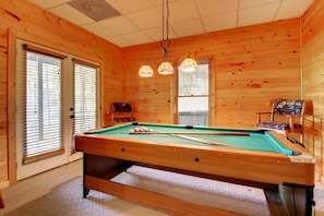 Apartment | Billiards