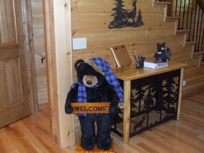 Apartment | Interior entrance - SERENITY WOODS Apartment 3 NEVAEH CABIN RENTALS (Mineral Bluff)