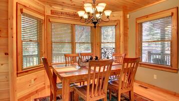 Apartment | In-room dining