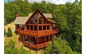 Exterior - Wild Things Nevaeh Cabin Rentals (Blue Ridge)
