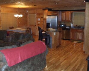 公寓 | 私人廚房 | 雪櫃、微波爐、焗爐、爐具