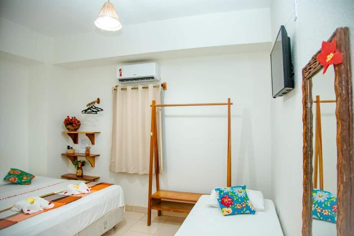Minibar, blackout drapes, free WiFi, bed sheets