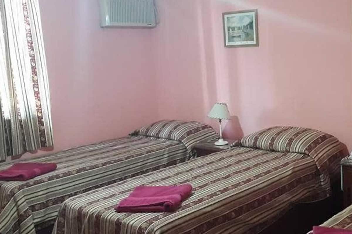 Standard Triple Room, 3 Twin Beds, Non Smoking | Desk, iron/ironing board (on request), WiFi (free), bed sheets