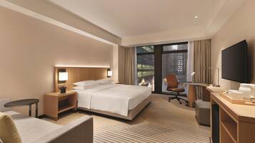 King Bed-with sofa bed | Premium bedding, down comforters, in-room safe, laptop workspace