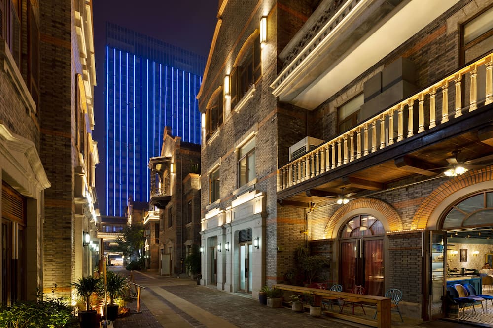 Hyatt Place Chengdu Pebble Walk