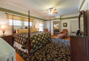 Cadillac Mountain Suite | Individuelt dekorert, individuelt innredet og strykejern/-brett