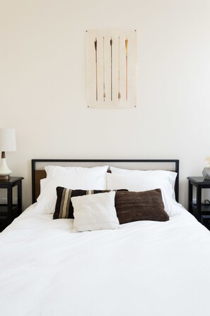 Standard-huone, 1 keskisuuri parisänky | Egyptinpuuvillaiset lakanat, ylelliset vuodevaatteet