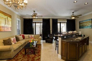 Appart'hôtel, 4 chambres (4.5 Bathroom - 7822) | Coin séjour