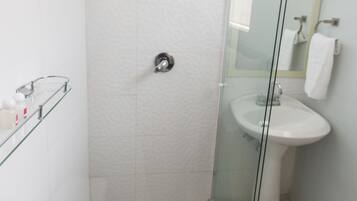 Regadera en el baño