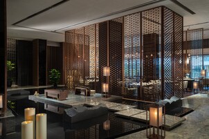 2 restaurants, breakfast, lunch served; local and international cuisine