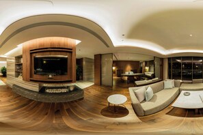 32-inch LCD TV with satellite channels, TV - Beijing Marriott Hotel Changping (Changping)