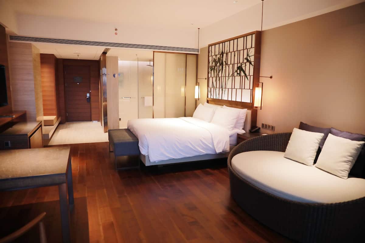 Chambre Deluxe, 1 très grand lit, non-fumeur, balcon
