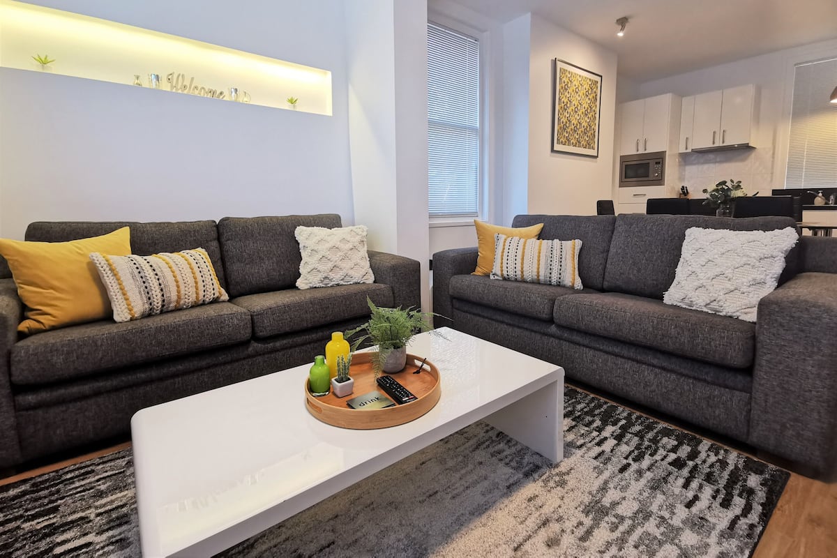 Appartamento City, 2 camere da letto, non fumatori, vista montagna | Con stile personalizzato, con arredamento individuale, postazione laptop