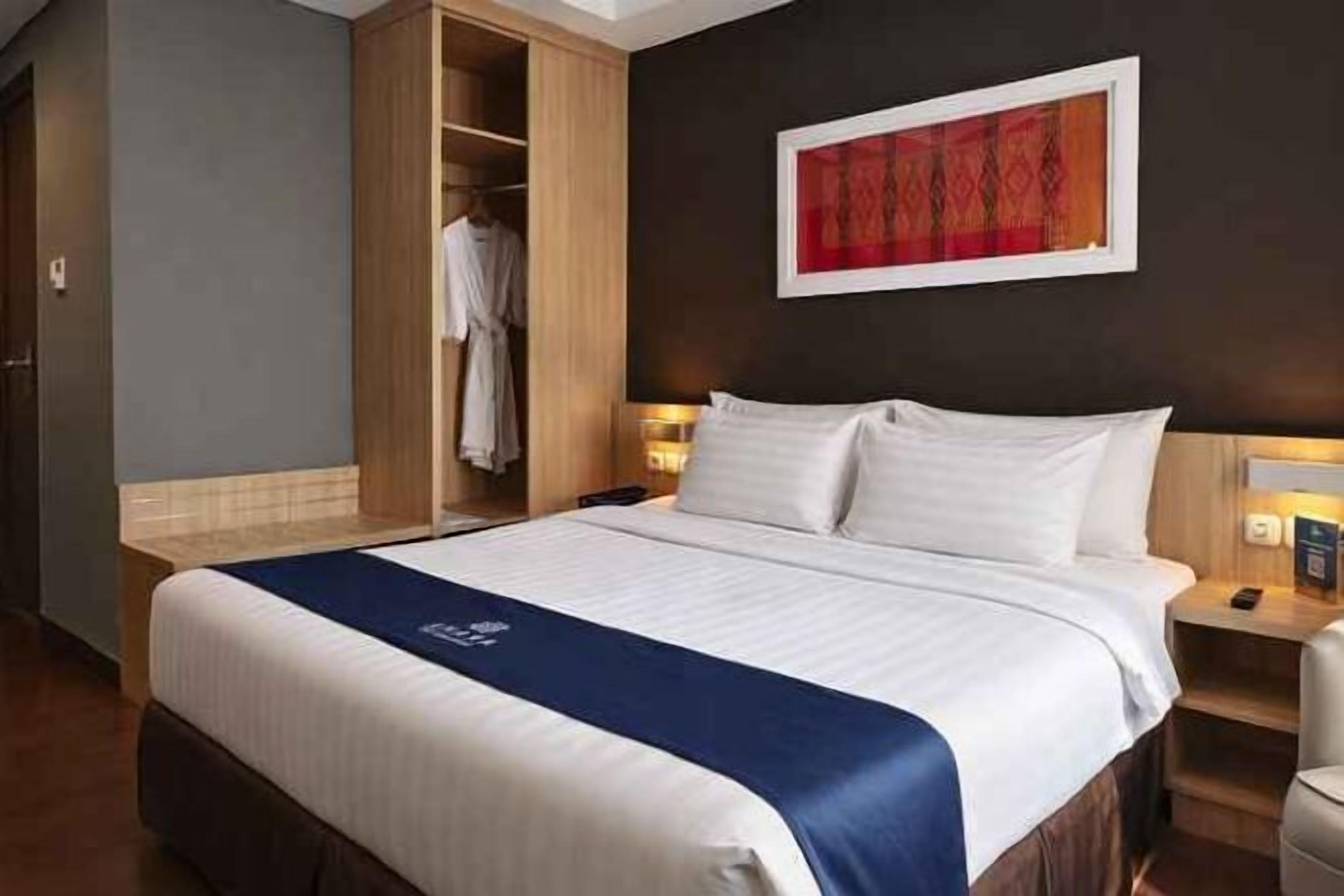 Escrivaninha, quartos à prova de som, Wi-Fi de cortesia