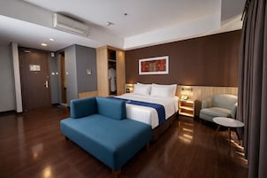 Suite junior | Escritorio, sistema de insonorización, wifi gratis