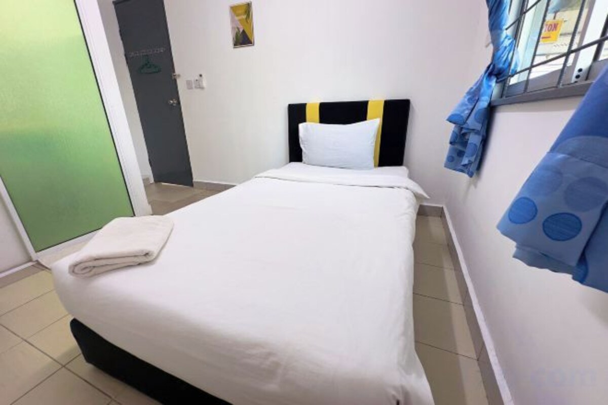 Standard Single Room (Has Window, Non-smoking)
